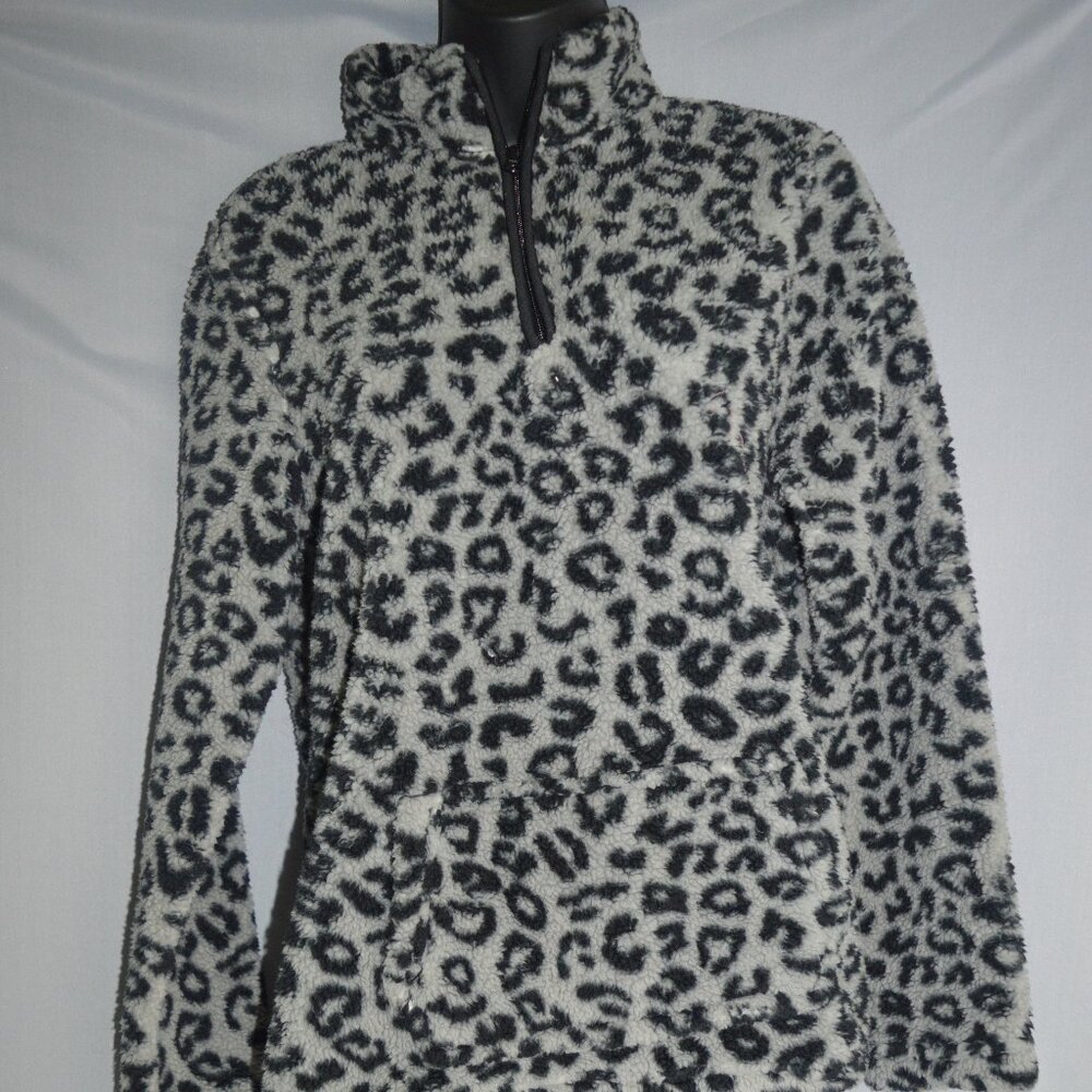 sweater women leopard sz med zip collar hand warmer